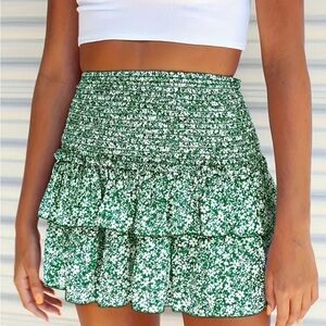 Flown Floral green mini skirt